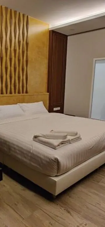 ห้องดีลักซ์พร้อมฝักบัว(เตียงคิงไซส์)