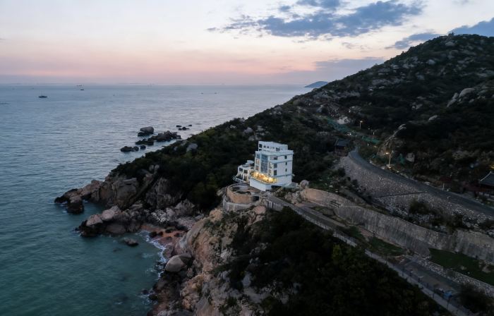Floral Hotel · Listening to the sea Hotel