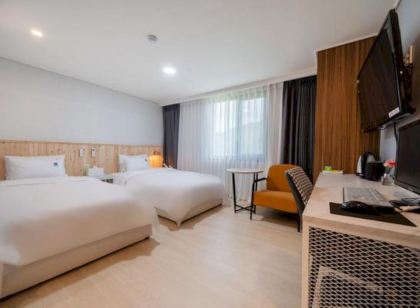 호텔 리안 사천점