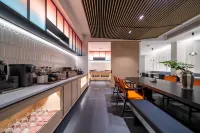 CYBO Station SSAW Hotel, Chunxi Road, Tianfu Square, Chengdu