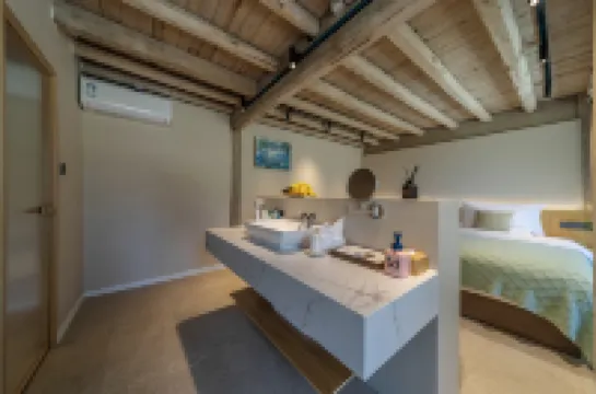 Jinghua · SERMONT | Wangshan Snow | Luxury Audio-Visual | Pool View Vacation Homestay