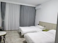 Jarud Banner Xinleju Homestay - 2-Star