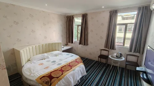 Lvzhou Hostel - parcheggio