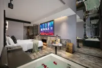 Submission · Yun Hotel (Guiyang Jiaoxiu Building Great Cross Street Store)