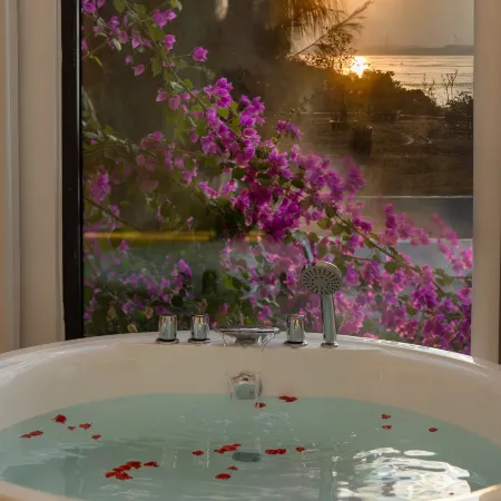 Dongshan Mountain House Serene Mountain Woods Vacation Apartment