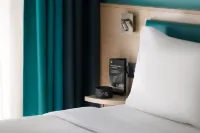 Hampton by Hilton Moscow Strogino Hotel - ที่มีที่จอดรถ