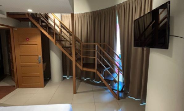 Swing & Pillows - Kota Damansara