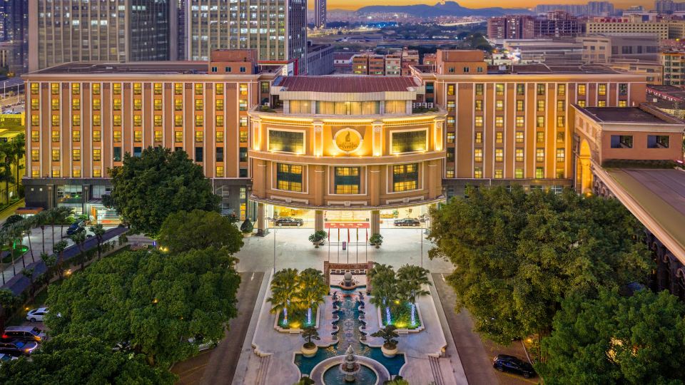 City Hotel