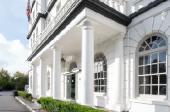 London Croydon Aerodrome Hotel by Sunday