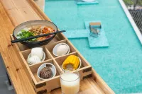 Yunge Holiday Hotel (Zhaoxing Dongzhai Landscape)