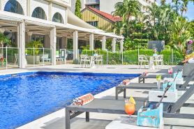 Cairns Harbourside Hotel