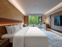 Huangling Zhushan Resort Hotel (Huangling Scenic Area Branch) Hotels near Wuyuan Huangling