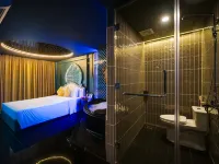 Cupid Hotel 3 Hoteles cerca de Distrito 8