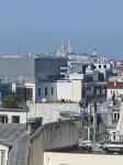 Bright Paris Apt Bastille/Nation for 3 Guests โรงแรมใกล้ถนน Lappe Street