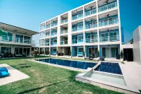 เซิร์ฟ แอนด์ แซนด์ รีสอร์ต โรงแรมใกล้หาดสวนสนประดิพัทธ์