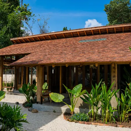 Nong Lam Ecolodge Отели рядом с достопримечательностью «Гипермаркет Vincom Plaza Thu Duc»