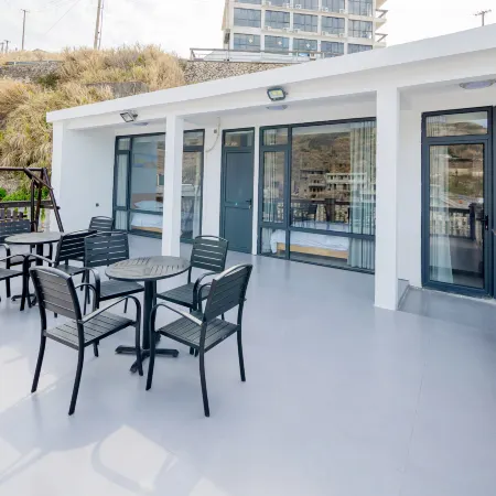 Zhoushan dongfushan aiqinhai Hotel