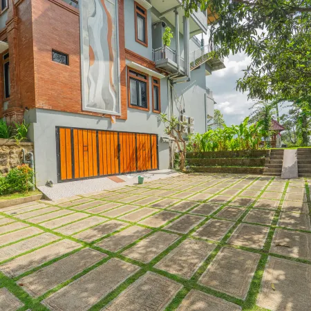 DWM Mandhasativa Homestay By Reccoma Отели рядом с достопримечательностью «Водопад Секумпул»