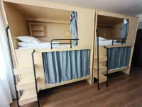 Oriental Erlihai Youth Hostel