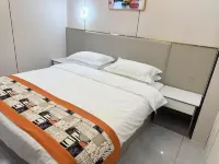Yuechen Yaju Homestay (Wanda Plaza Kashgar)