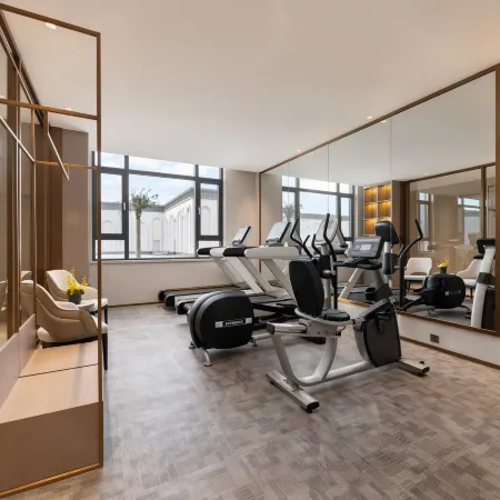 Lifeng Hotel (Kangping Wolonghu Shunshan Road Branch) Отели в г. Канпин