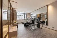 Lifeng Hotel (Kangping Wolonghu Shunshan Road Branch) - parking