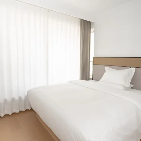 Naxianghai New Four Seasons Boutique Stay (Diamond Beach Bathing Area Blueways Shipwreck Store)