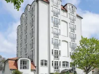 smartments Hamburg Aussenalster Hotels near Outer Alster Lake
