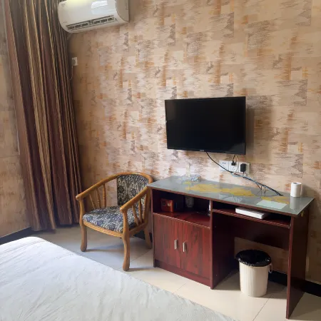 Changsha Jieyuan Hotel (Wu Yi Square Helong Sports Center)