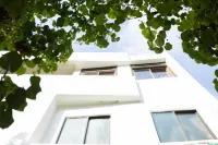 Leafy Home Hue