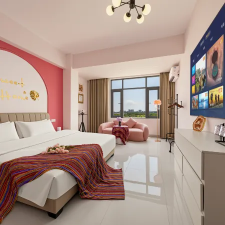 Huanxi Yashe Hotel (Zhanjiang Huguangyan Guangdong Ocean University)