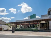 Lomo Boutique Hotel & Villas, Uluwatu Hotels near بيتشاتو
