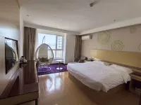 Pebble Hotel (Weifang Railway Station Weizhou Road)