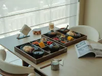 Susuli · Déjà vu · Star Sky Rooftop Pool · Riverside Elegant Villa (Moon Bay Scenic Area) - 조식 운영