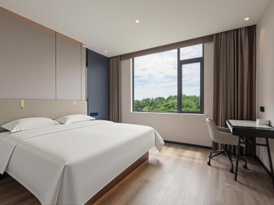 Qinzhou Seaview Bay Hotel (Qinzhou Port Plaza)