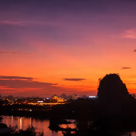 Guilin Yifang Landscape Lijiang Beauty Hotel