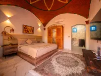 B&W SAHARA SKY HOTEL - Homestays