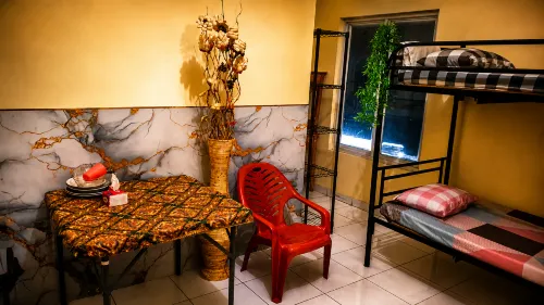 Medan Dazhong Backpacker's Hostel - Hostales
