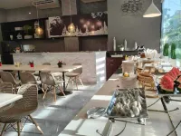 Sunday Ayothaya Hotel 아유타야 기차역 주변 호텔