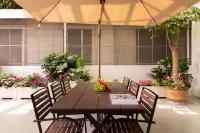 Qinlan Homestay (Mangshi Square) - 2-Star