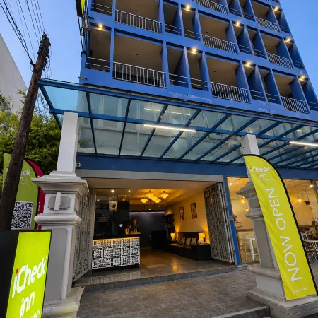 iCheck inn Phuket Town Отели рядом с достопримечательностью «Ват Сапум Таммарам»