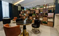 Garnet Mir Airport Hotel - マウンテンビュー
