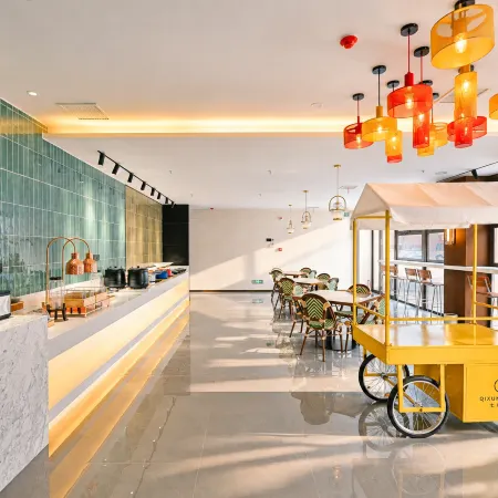 Qixun Hotel (Yingtianmen Branch)