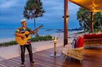 Outrigger Phi Phi Island Resort - boutique