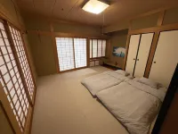 Anan Seaside House - parking
