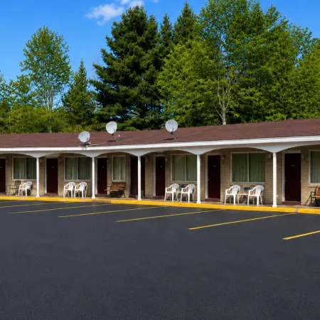 OYO 187 Skyways Motel