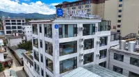 Yujian · Fengmu Wandering | Ethereal · Dusk Harbor Smart Movie Hotel - 주차장