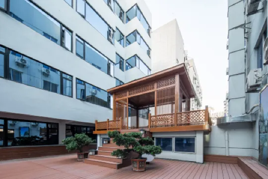 Atour Hotel FuzhouShangxiahangDadao subway station Отели рядом с достопримечательностью «Fuzhou Workers Cultural Palace - Workers Sports Center»