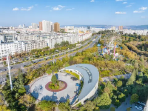 위에반완 호텔 (취징 기차역)