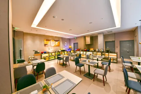 Homeinn Selected Hotel (Longkou Huang County Avenue Zhenhua Commercial Building) Отели в г. Лункоу